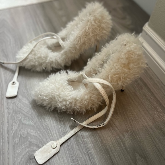 Furry pump size 8.5 - Picture 1 of 3